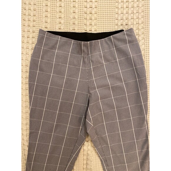 A New Day Pants Size 14 Cropped Black & White Striped Side Zipper Elastic Waist - Picture 2 of 12